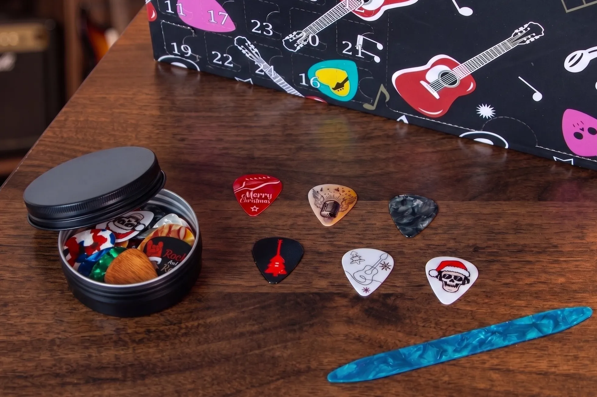 Adventskalender mit Gitarren-Plektren