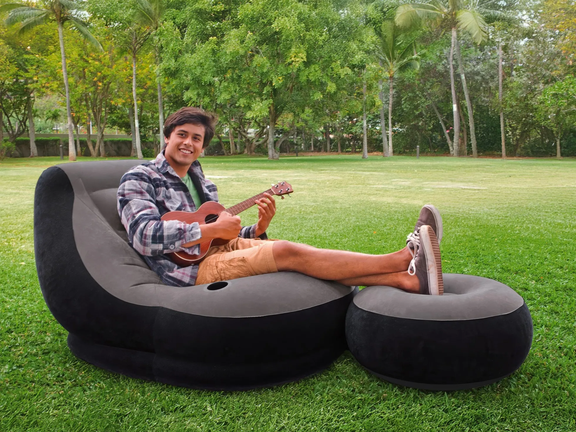 Aufblasbarer Loungesessel mit Fußhocker – Intex