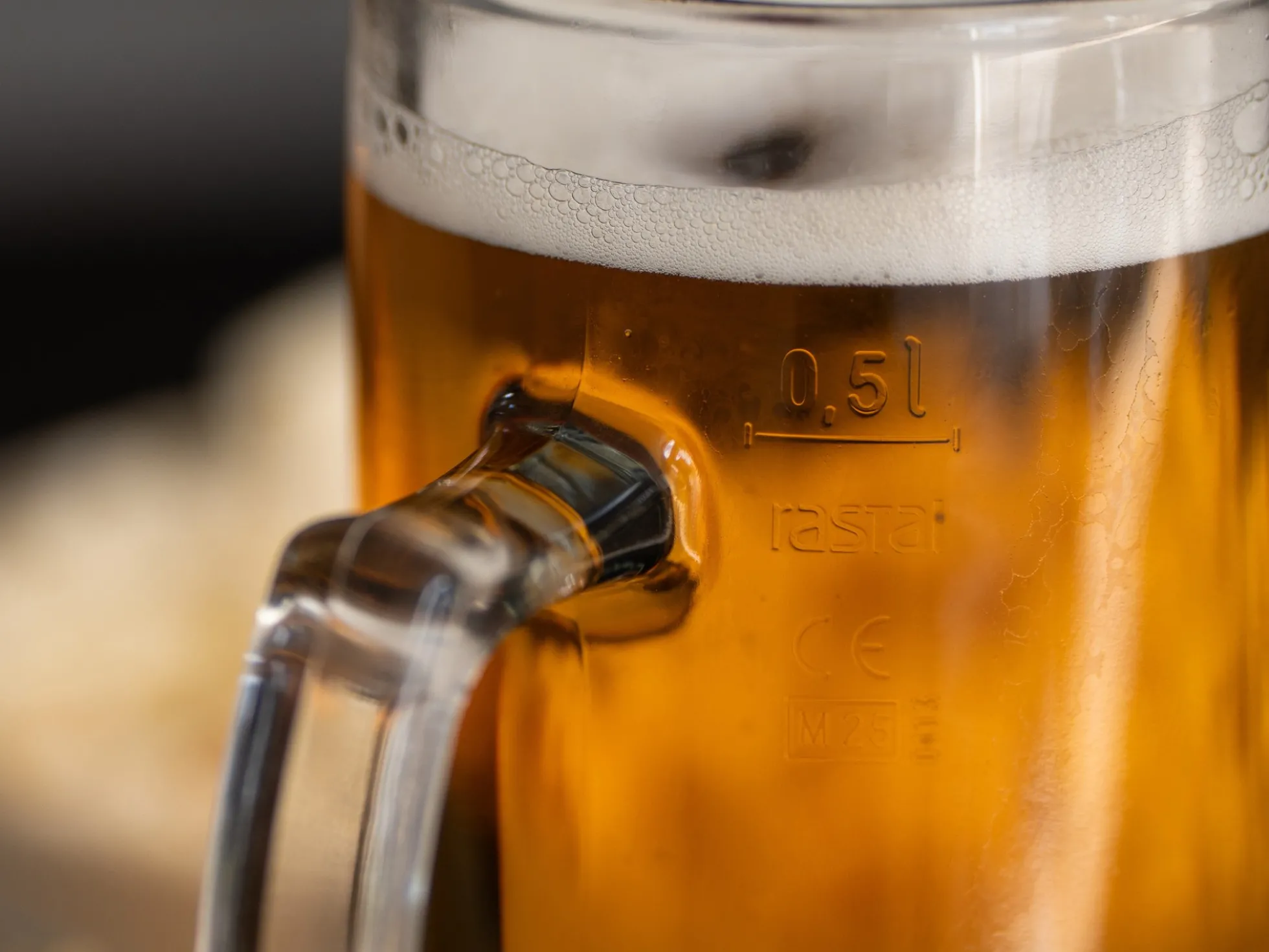 Bierkrug mit Gravur – Eigener Text