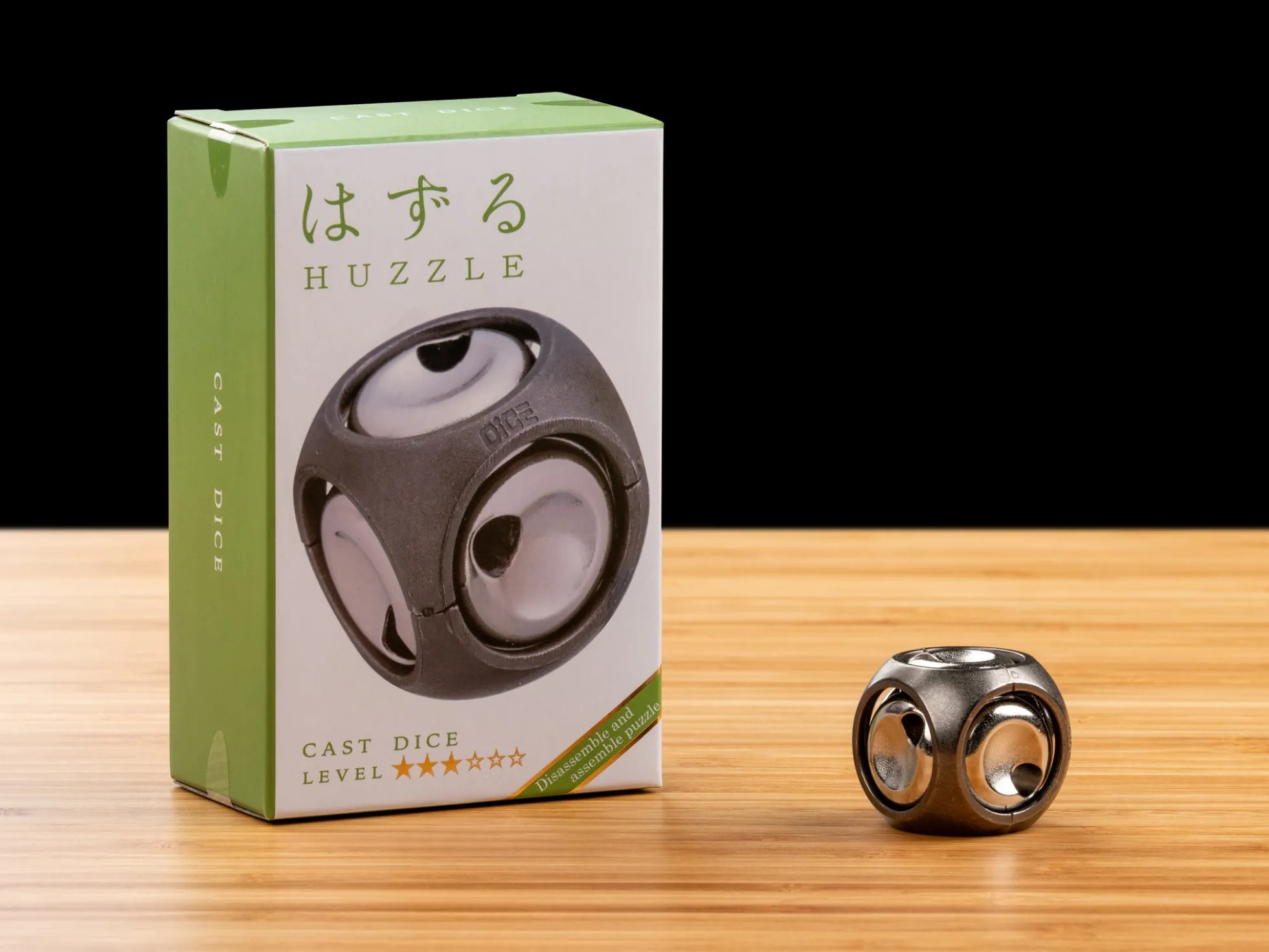 Hanayama Huzzle Puzzles