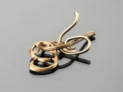 Hanayama Huzzle Puzzles Level 6