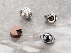 Hanayama Huzzle Puzzles Level 4