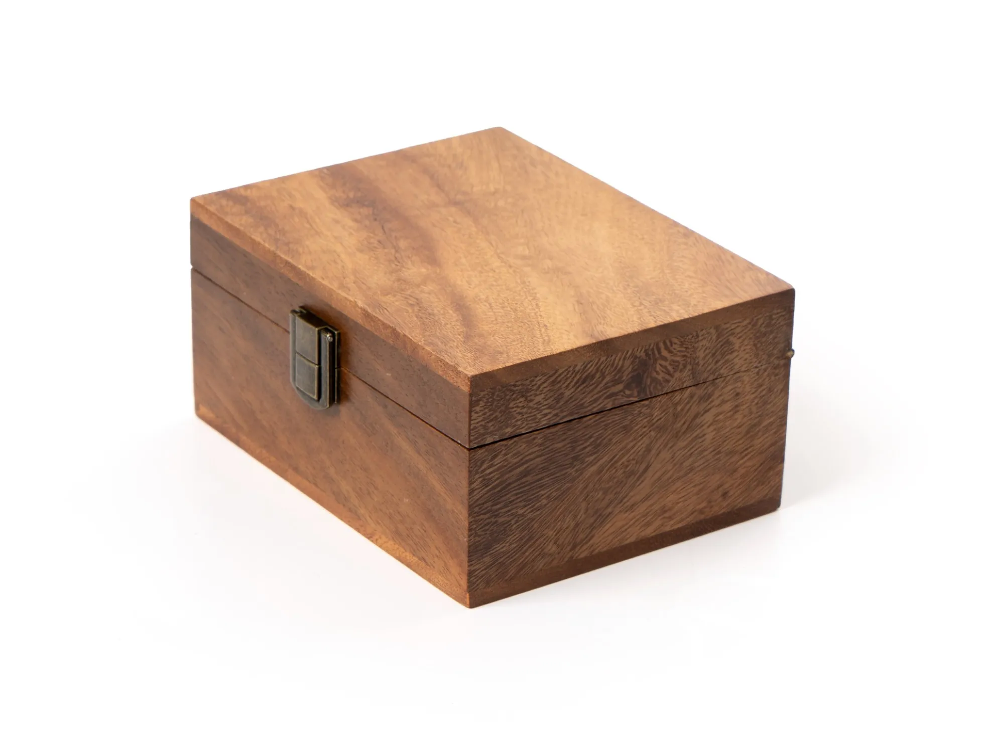 Holzkiste mit eigenem Text