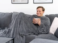 Kuscheldecke mit Ärmeln