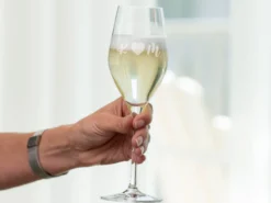 Personalisiertes Spiegelau Champagnerglas mit Gravur - Herz & Initialen