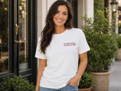Premium T Shirt mit persönlichem Sticktext