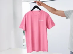 Premium T Shirt mit persönlichem Sticktext