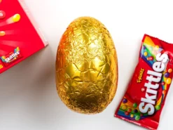 Skittles Oster-Ei
