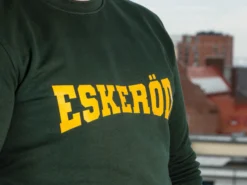 Sweatshirt mit eigenem Text im Collegestyle
